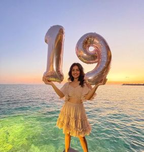 1_saniya-iyappan-instagram-photos-latest-006