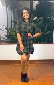 Saniya Iyappan new photos8734