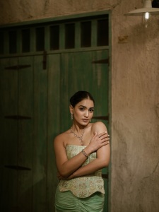 saniya-iyappan-dubai-photos-002