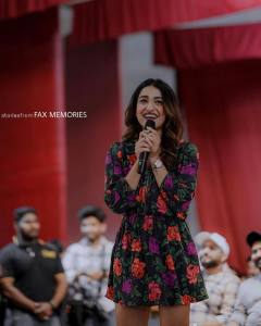saniya-iyappan-latest-photos-in-saturday-night-promotion-001