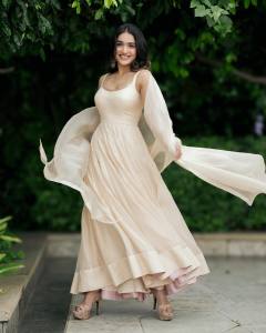 saniya-iyappan-latest-photoshoot-images-005