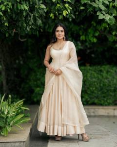 saniya-iyappan-latest-photoshoot-images-007