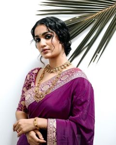 saniya-iyappan-latest-pics-005