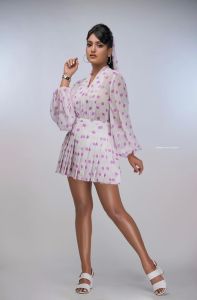 saniya-iyappan-new-50s-look-photos-003