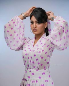 saniya-iyappan-new-50s-look-photos-004