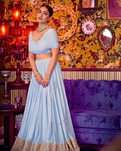 saniya-iyappan-new-photo-in-long-skirt-001