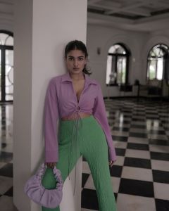 saniya-iyappan-new-photoshoot-in-bell-bottoms-002