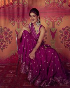 saniya-iyappan-new-photoshoot-in-lehenga-001