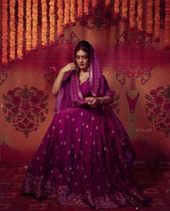 saniya-iyappan-new-photoshoot-in-lehenga