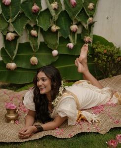 saniya-iyappan-new-pic-001