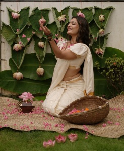 saniya-iyappan-new-pic-002