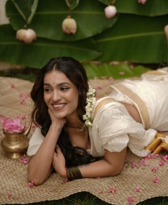 saniya-iyappan-new-pic-007