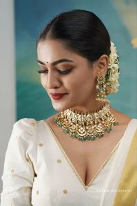 saniya iyappan onam photoshoot images-002