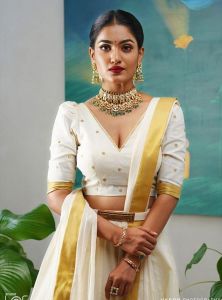saniya iyappan onam photoshoot images-004
