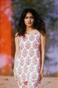 saniya iyappan pic-001