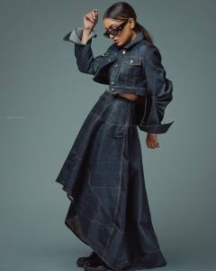 saniya-iyappan-wearing-jeans-outfit-photos-001