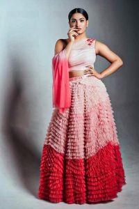saniya iyyappan images