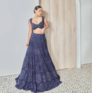 saniya-iyyappan-in-wide-neck-dress-photoshoot-016