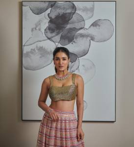 saniya-iyyappan-navaratri-look-photos-002