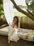 saniya-iyappan-in-onam-outfit-and-ornaments-trensing-ideas-photos-and-pics-008