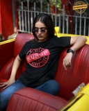 1_saniya-iyappan-new-photoshoot-for-kurup-movie-t-shirts-003