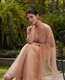 Saniya-Iyappan-new-photos-in-peach-colour-saree-with-elegant-blouse-by-t-and-m-signature-003
