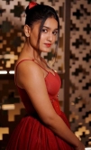 saniya iyappan latest pics in red dress -001