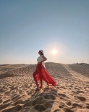 saniya-iyappan-new-photoshoot-in-desert-002