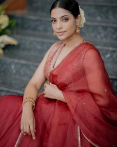 Santhi-Mayadevi-malayalam-actress-latest-photos-004
