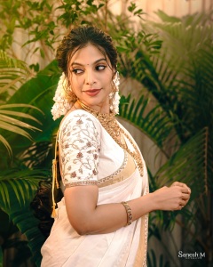 Santhi-Mayadevi-malayalam-actress-latest-photos-022