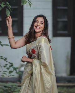 Santhi-Priya-latest-photos-002