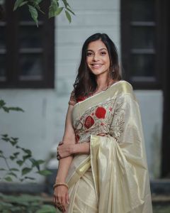 actress-santhi-priya-pictures-008