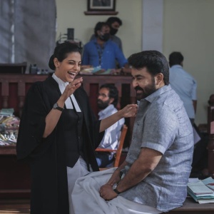advocate-santhi-priya-photos-008