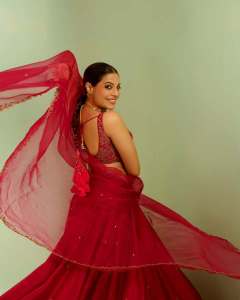 santhi-mayadevi-in-red-lehenga-new-trend-photos-001
