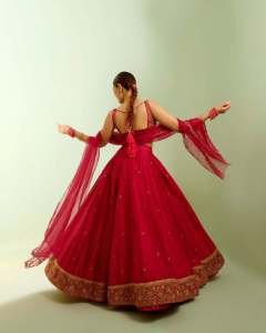 santhi-mayadevi-in-red-lehenga-new-trend-photos-002