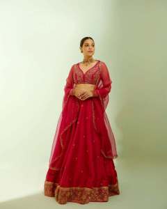 santhi-mayadevi-in-red-lehenga-new-trend-photos-008