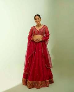 santhi-mayadevi-in-red-lehenga-new-trend-photos-010