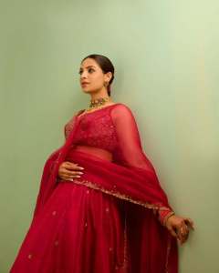 santhi-mayadevi-in-red-lehenga-new-trend-photos-011