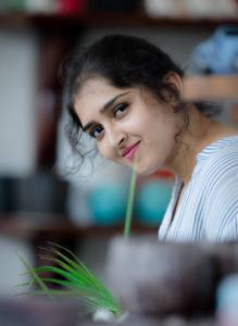 sanusha latest photos 092-002