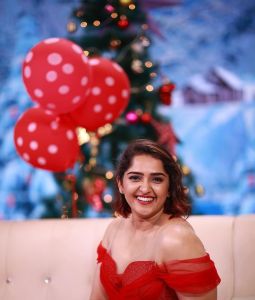sanusha-santhosh-christmas-photoshoot-002