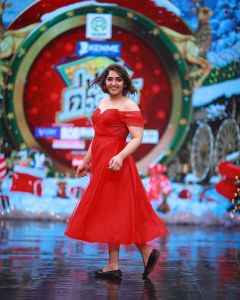 sanusha-santhosh-christmas-photoshoot-004