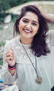 sanusha-santhosh-instagram-photos