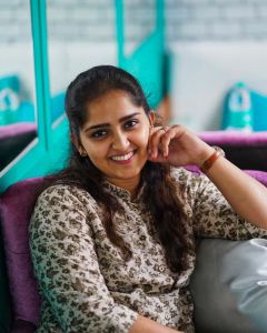 sanusha santhosh latest photos 012-004