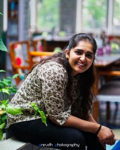 sanusha santhosh new photos 012-001