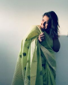sanusha-santhosh-new-photos-in-green-saree