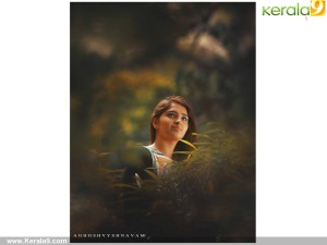 sanusha-santhosh-photos-100-00549