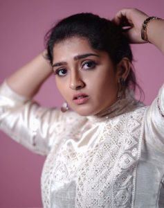 sanusha-santhosh-photos-latest-002