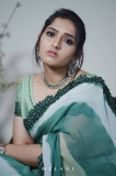 Sanusha-Santhosh-photoshoot-in-multi-shaded-dyed-saree-007