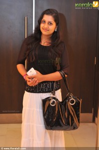 04-sarayu-pics-83
