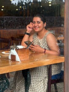 actress-sarayu-mohan-latest-photos-017